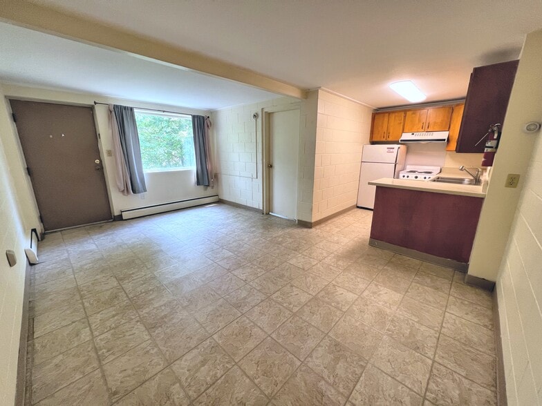 More Photos Of 2204 W Northern Lights Blvd, Anchorage Apartments For Sale