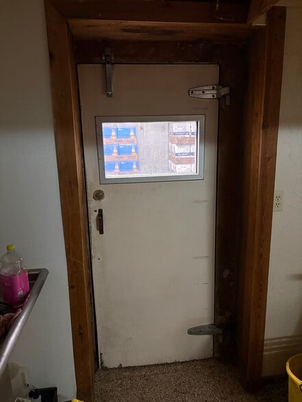 More Photos Of 1704 E Hwy 70, Kingston Bar For Sale