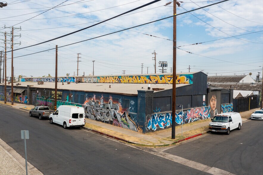 More Photos Of 3447 E 15th St, Los Angeles Manufacturing For Lease