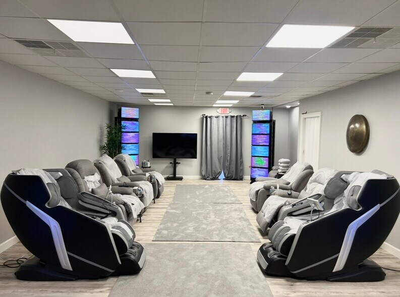 More Photos Of 6702 Bergenline Ave, West New York Storefront Retail Office For Sale