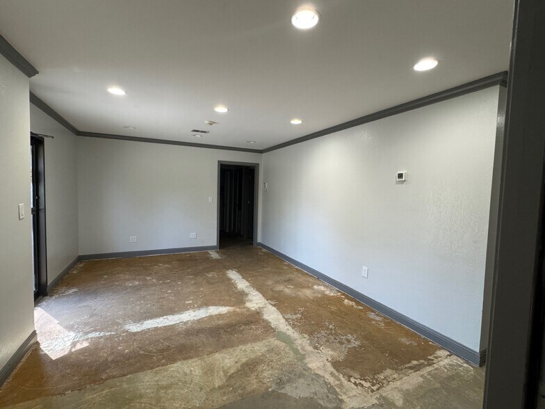 More Photos Of 6855 Hawkinsville Rd, Macon-Bibb Flex For Lease