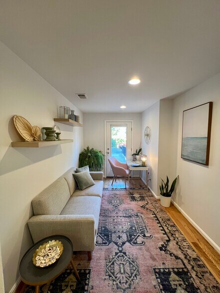 More Photos Of 4502 Schenley Rd, Baltimore Office For Lease