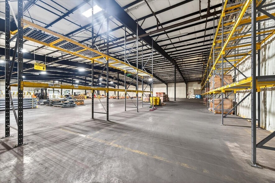 More Photos Of 1121 Annadale Ave, Sanger Refrigeration Cold Storage For Lease