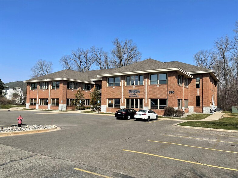 More Photos Of 830 W Lake Lansing Rd, East Lansing Medical For Lease