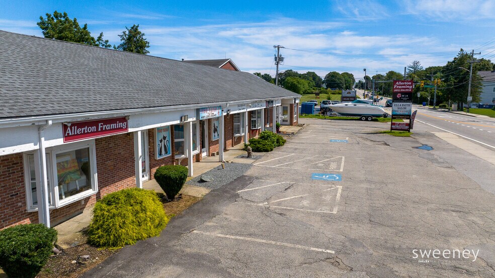 More Photos Of 500 Metacom Ave, Bristol Storefront For Sale