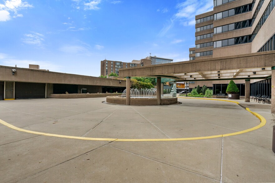 More Photos Of 1301 Grandview Ave, Pittsburgh Office For Lease