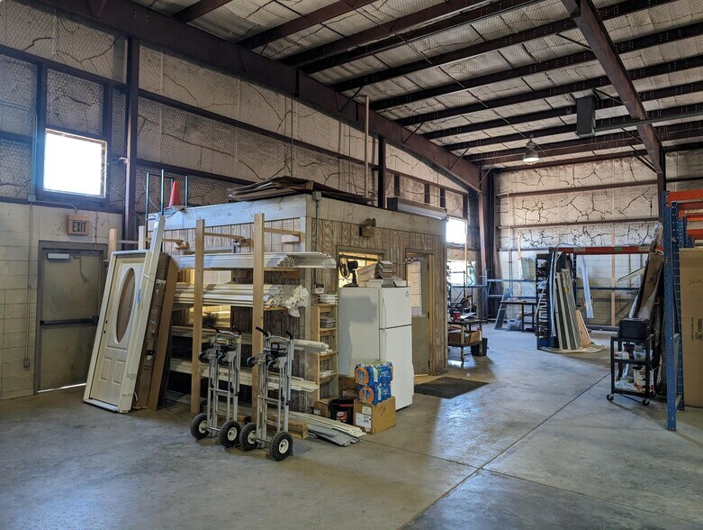 More Photos Of 120 S Tx-340-loop, Waco Service For Lease