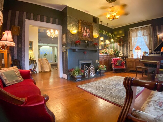 More Photos Of 715 Broadway St, Galveston Flex For Sale