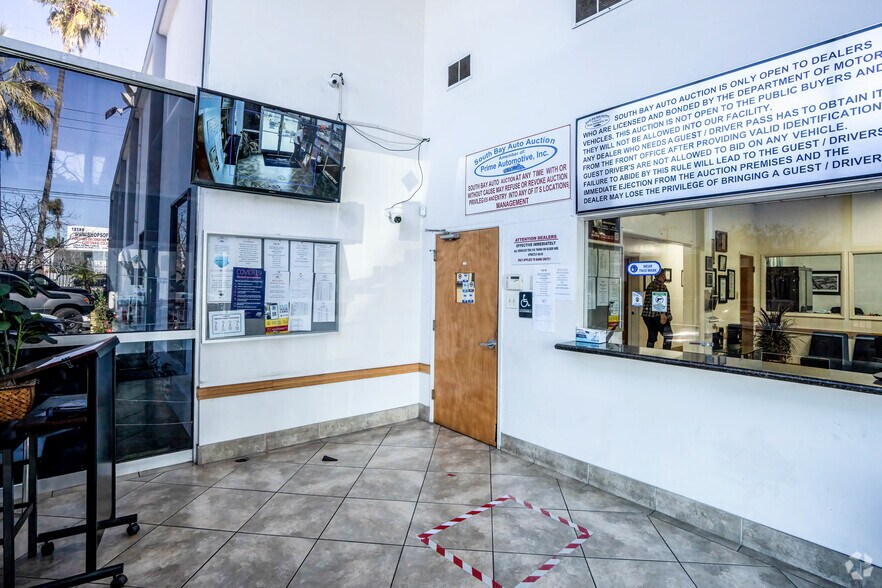 More Photos Of 13210 S Normandie Ave, Gardena Warehouse For Sale