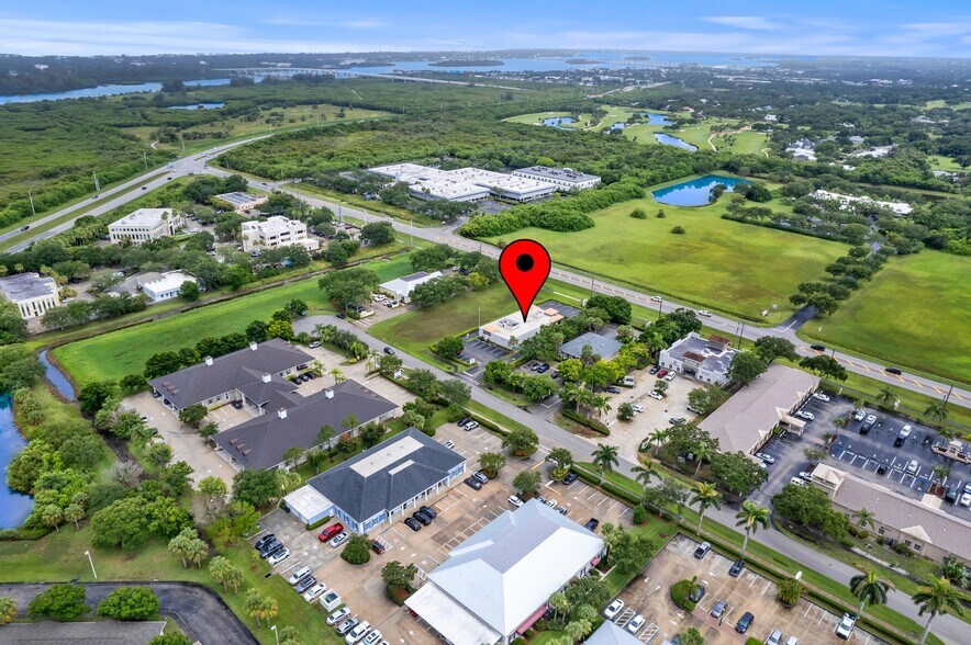 More Photos Of 845 37th Pl, Vero Beach Medical For Sale