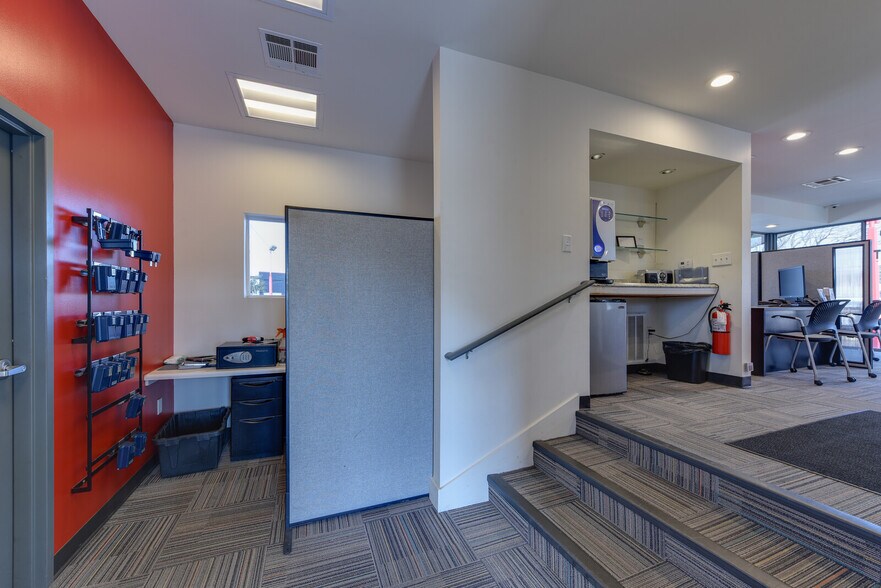 More Photos Of 5055 Virginia Beach Blvd, Virginia Beach Auto Dealership For Lease