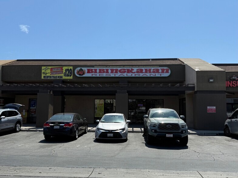 More Photos Of 14417 Roscoe Blvd, Van Nuys Freestanding For Lease
