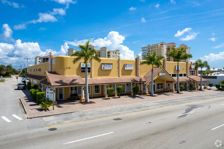 More Photos Of 226 King St, Cocoa Unknown For Lease