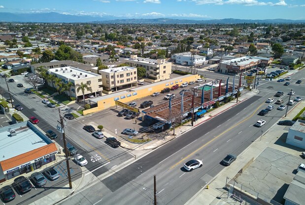 More Photos Of 14755 Bellflower Blvd, Bellflower Carwash For Sale