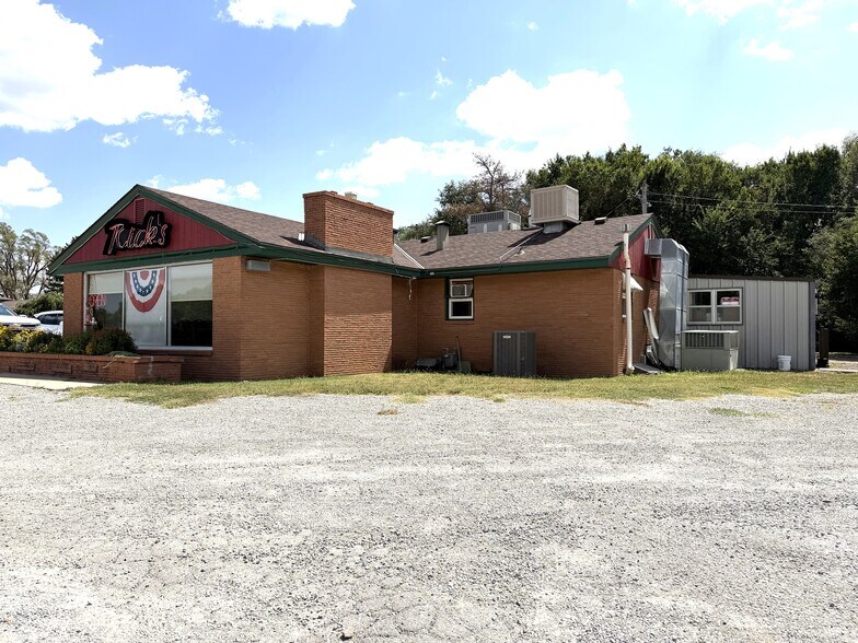 More Photos Of 20005 W US Highway 54, Pratt Restaurant For Sale