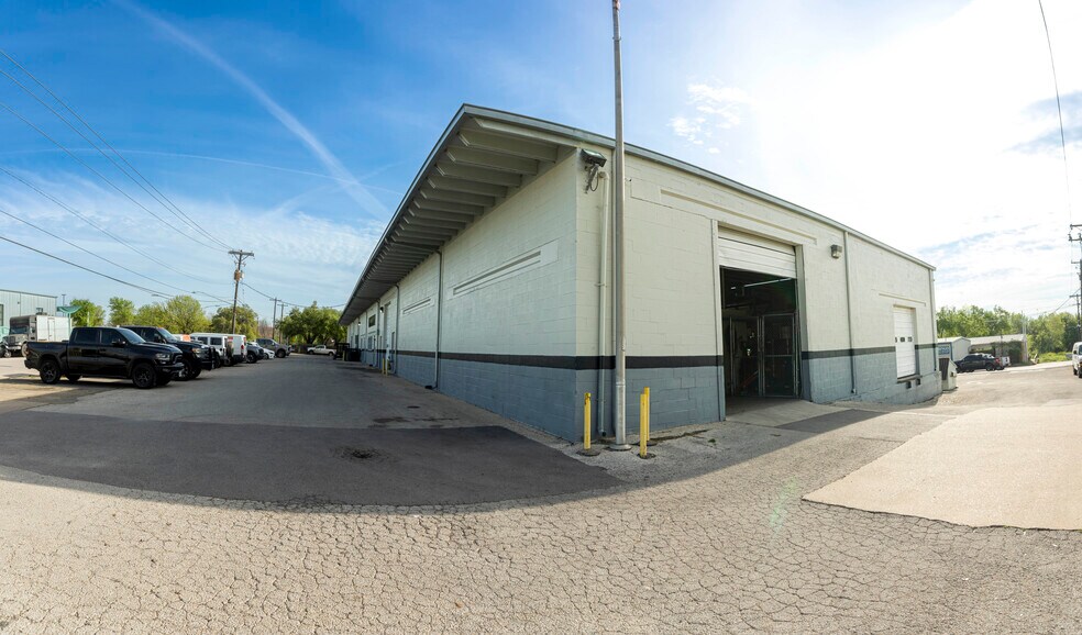 More Photos Of 3615 Willow Springs Rd, Austin Warehouse For Lease
