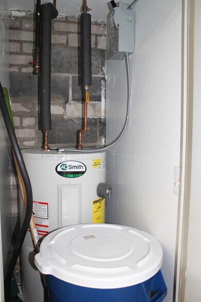 More Photos Of 2518 Francis Lewis Blvd, Flushing Office For Sale