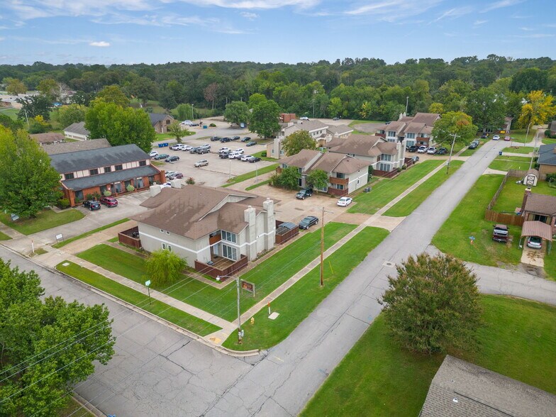 More Photos Of 2401 S 50th St, Fort Smith Apartments For Sale