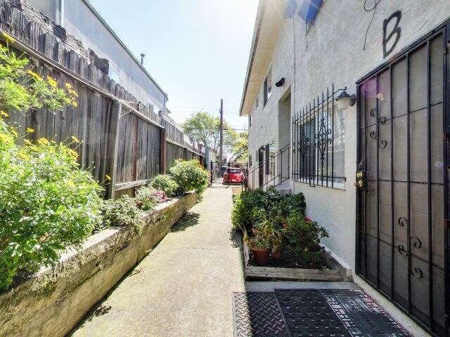 More Photos Of 2120 E 22nd St, Oakland Apartments For Sale