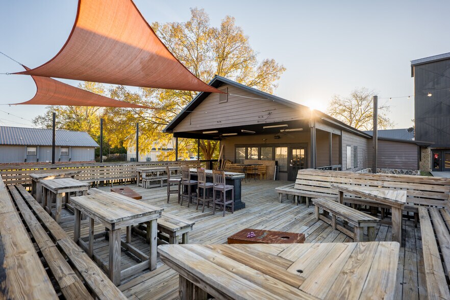 More Photos Of 1903 Baytree Pl, Valdosta Restaurant For Sale