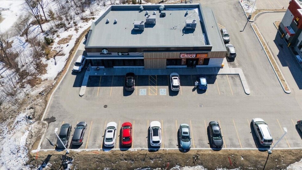 More Photos Of 2419 Boul Sainte-Sophie, Sainte-sophie General Retail For Sale