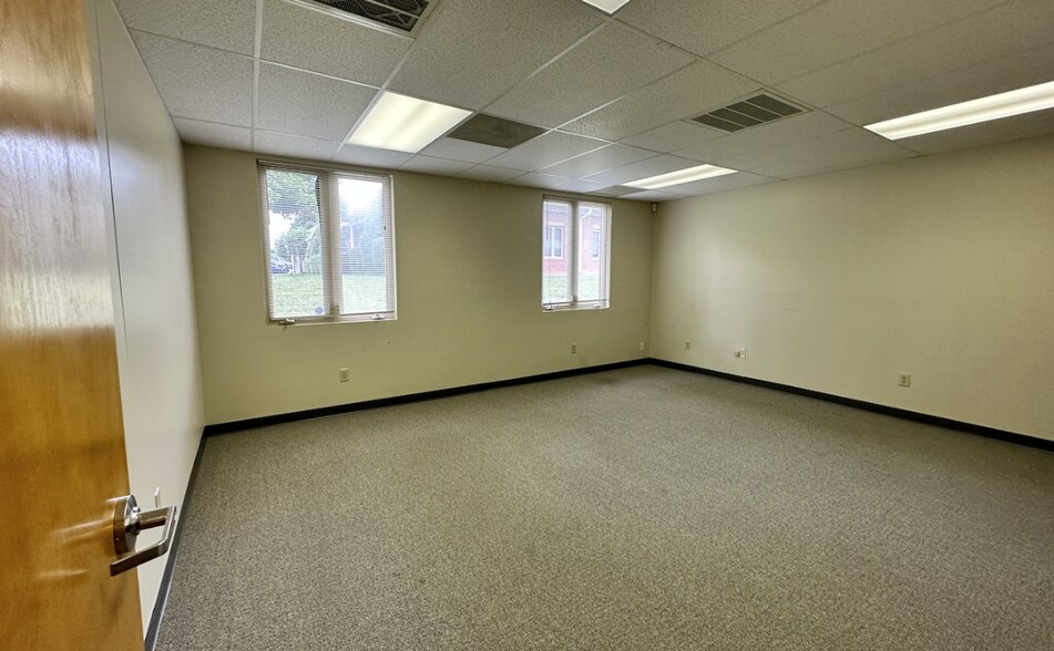 More Photos Of 1000 Corporate Dr, Hillsborough Office Residential For Lease