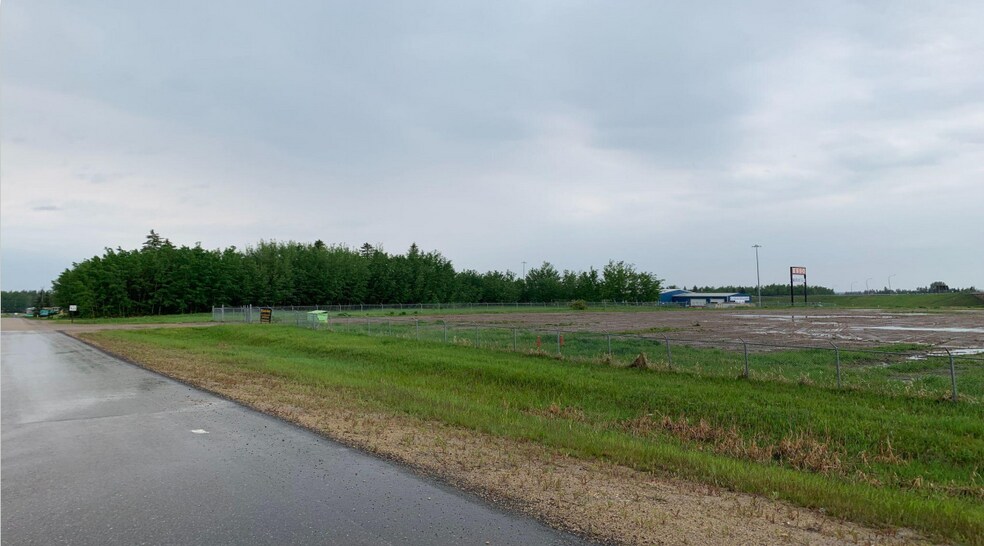 More Photos Of 4827 47 Av, Entwistle Land For Sale
