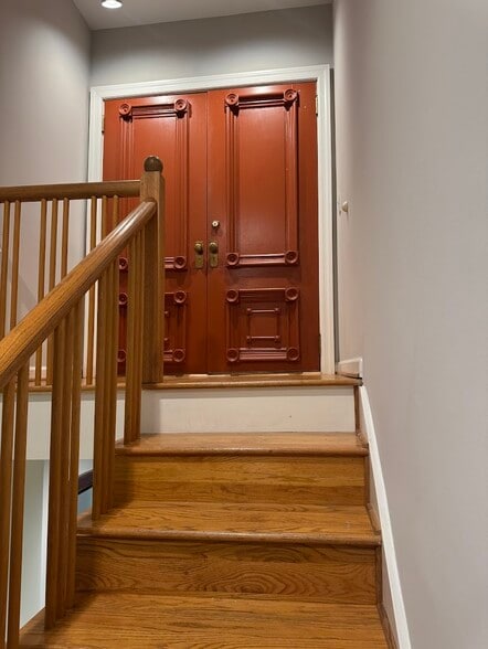 More Photos Of 143 4th Ave N, Franklin Loft Creative Space For Lease