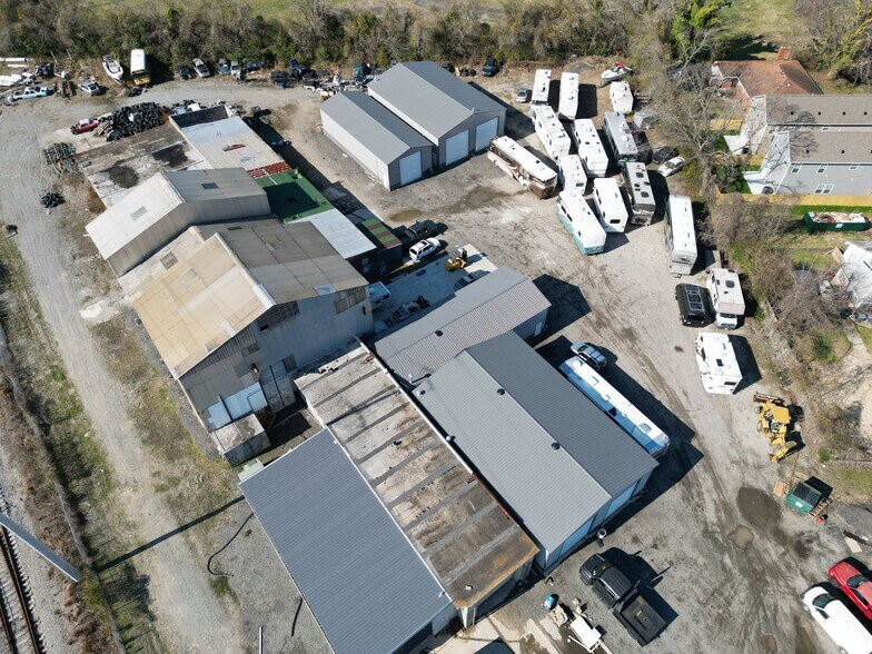 More Photos Of 615 N Back River Rd, Hampton Warehouse For Sale