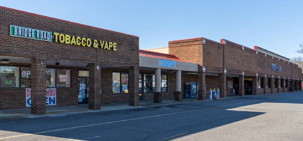 Primary Photo Of 3217-3219 Bridge Rd, Suffolk Storefront For Sale