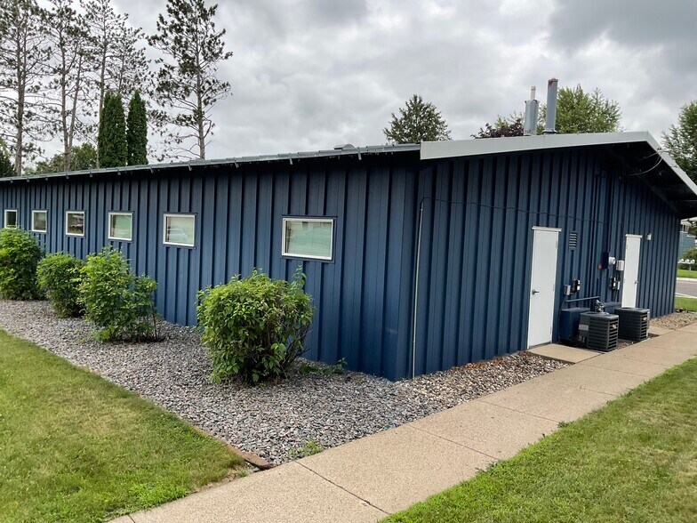 More Photos Of 400 Broadway Ave N, Foley Office For Sale