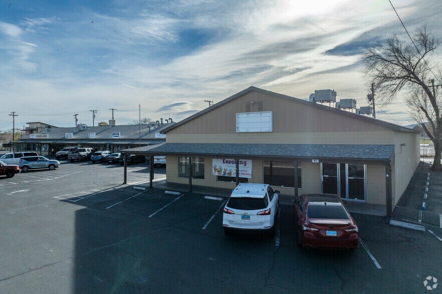 More Photos Of 41-95 W Main St, Fernley General Retail For Lease