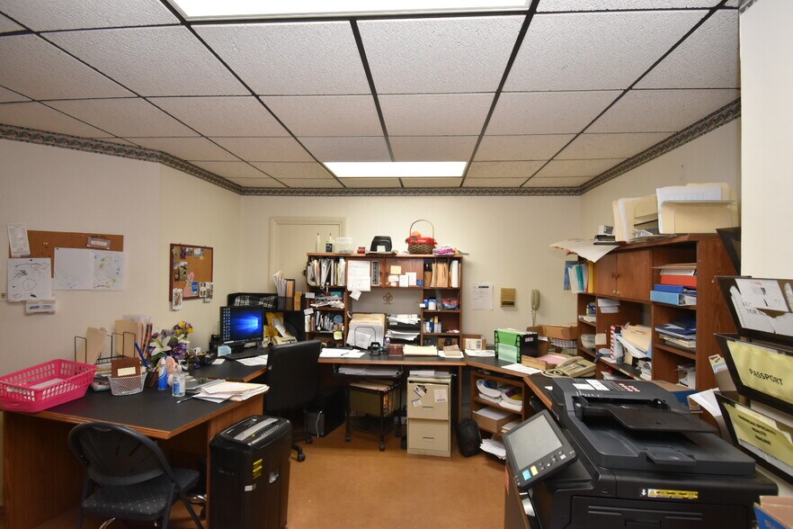 More Photos Of 100 Brenda Ave, Danville Medical For Sale