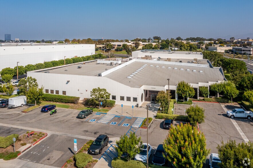 More Photos Of 8 Whatney, Irvine Warehouse For Lease