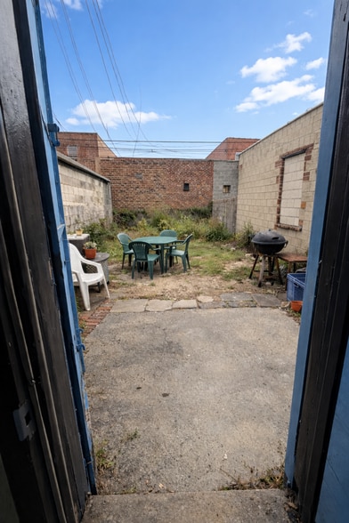 More Photos Of 2529 Steinway St, Astoria Storefront Retail Residential For Lease