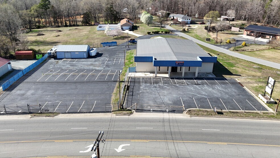 Primary Photo Of 1538 National Hwy, Thomasville Freestanding For Lease