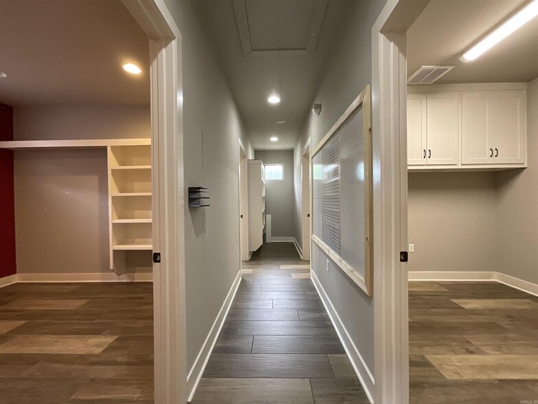 More Photos Of 1009 S Redmond Rd, Jacksonville Medical For Sale