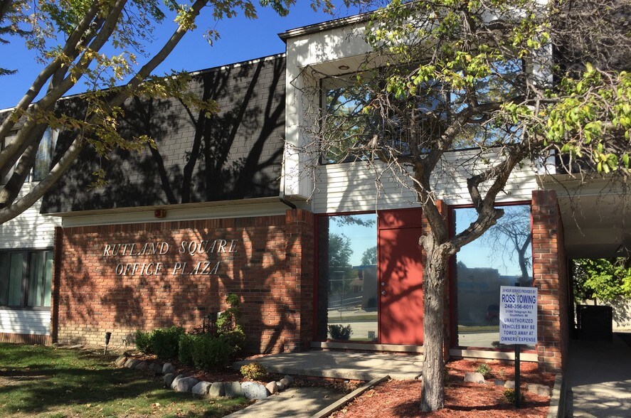 More Photos Of 17200 W 10 Mile Rd, Southfield Office For Lease