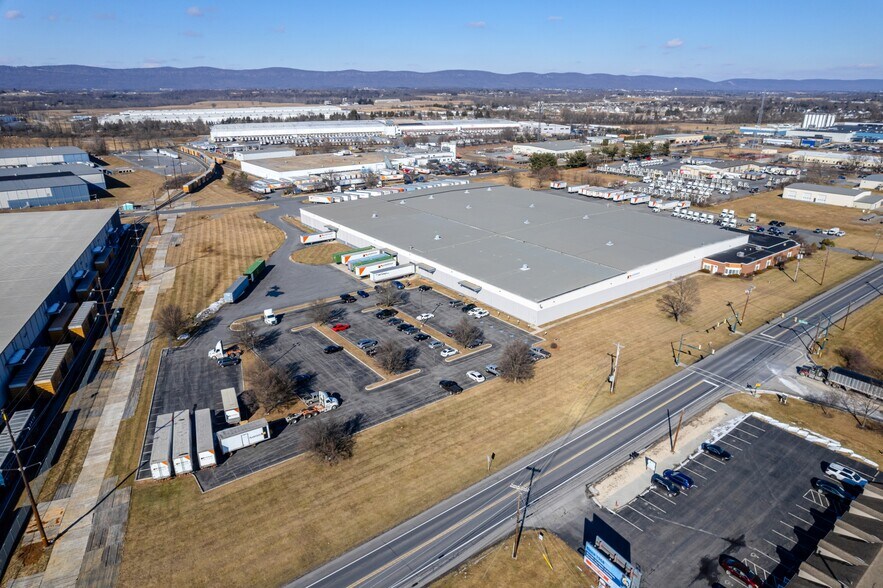 More Photos Of 1627 Ritner Hwy, Carlisle Warehouse For Lease