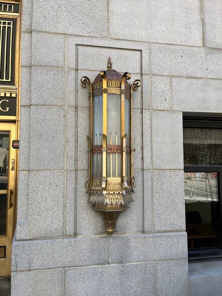 More Photos Of 1 W Wilson St, Madison Office For Sale