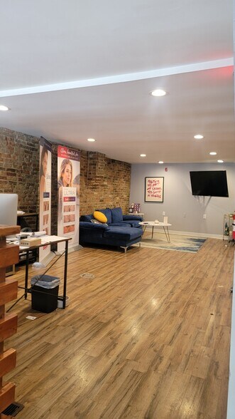 More Photos Of 1205 E Carson St, Pittsburgh Apartments For Lease