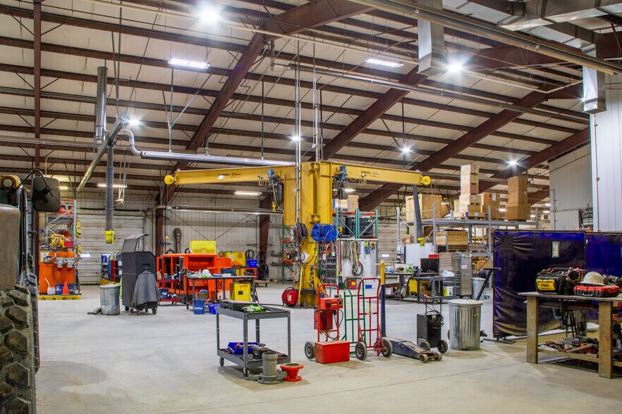 More Photos Of 3860 Helberg Dr, Helena Service For Lease