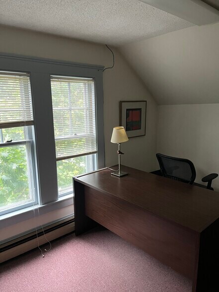 More Photos Of 299 Ocean House Rd, Cape Elizabeth Loft Creative Space For Lease