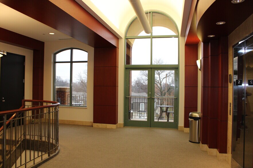 More Photos Of 3515 W 75th St, Prairie Village Office For Lease