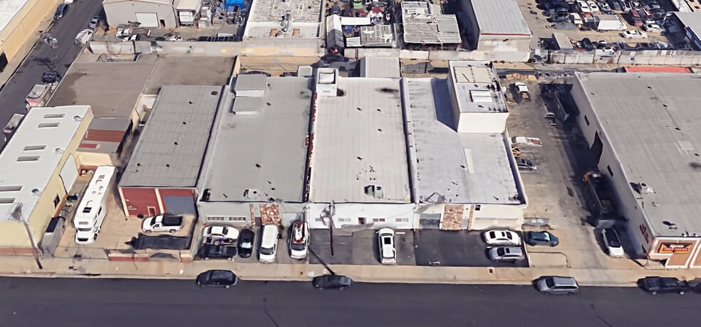 More Photos Of 1071 W 251st St, Harbor City Warehouse For Sale