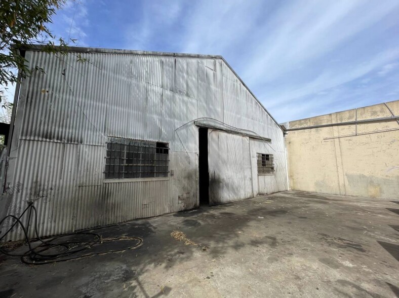 More Photos Of 126 E 16th St, Costa Mesa Service For Lease