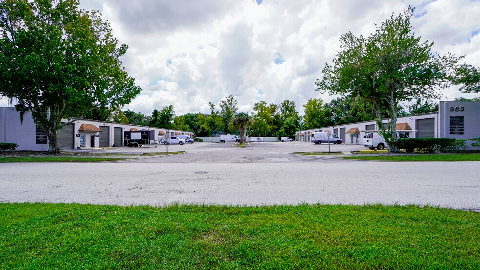 More Photos Of 970 Sunshine Ln, Altamonte Springs Unknown For Lease