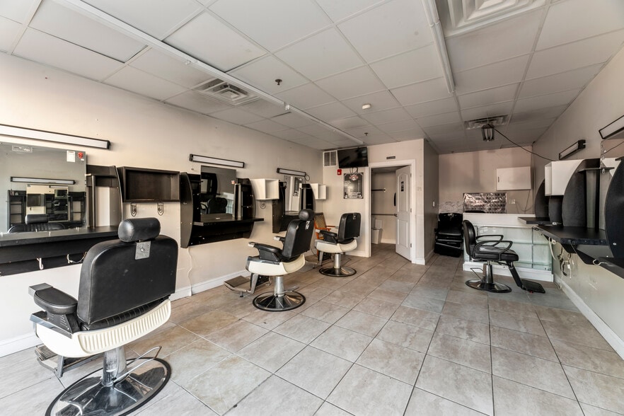 More Photos Of 366 Somerset St, New Brunswick Apartments For Sale