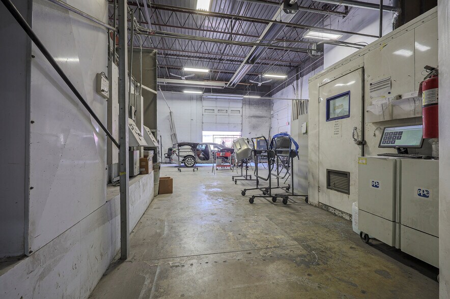 More Photos Of 2005-2007 W 103rd Ter, Leawood Service For Sale