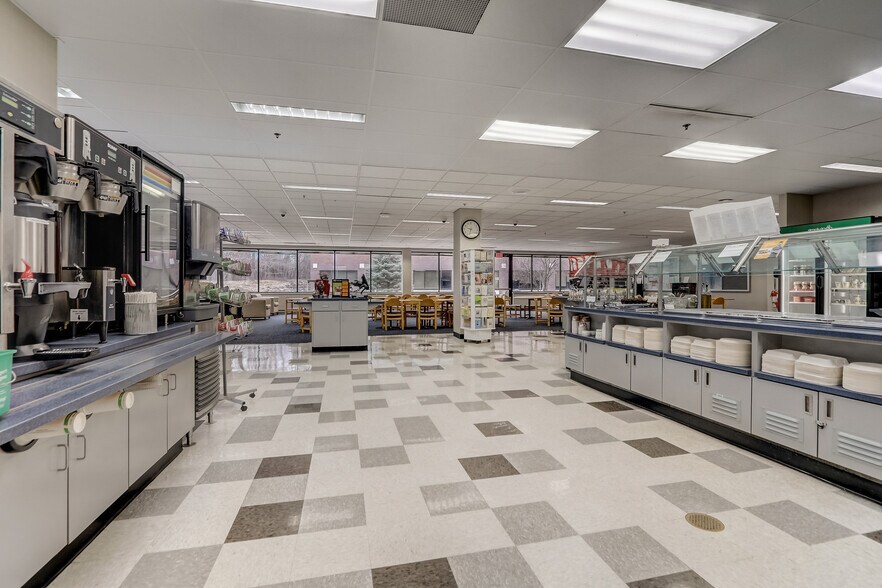 More Photos Of 255 Fiserv Dr, Brookfield Office For Sale